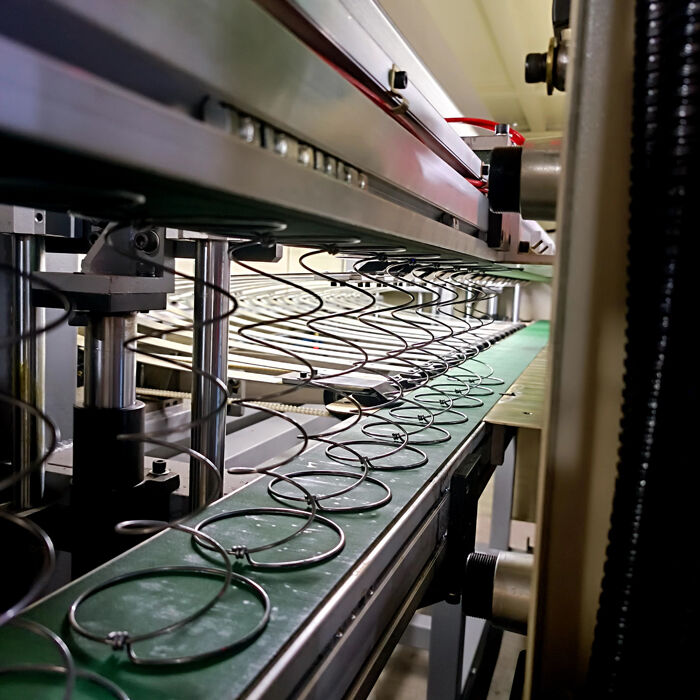 1.3-1.6mm Drahtdurchmesser Matratzenlinie mit Bonnell-Feder und 4-7 Dreh- und Drehschrauben