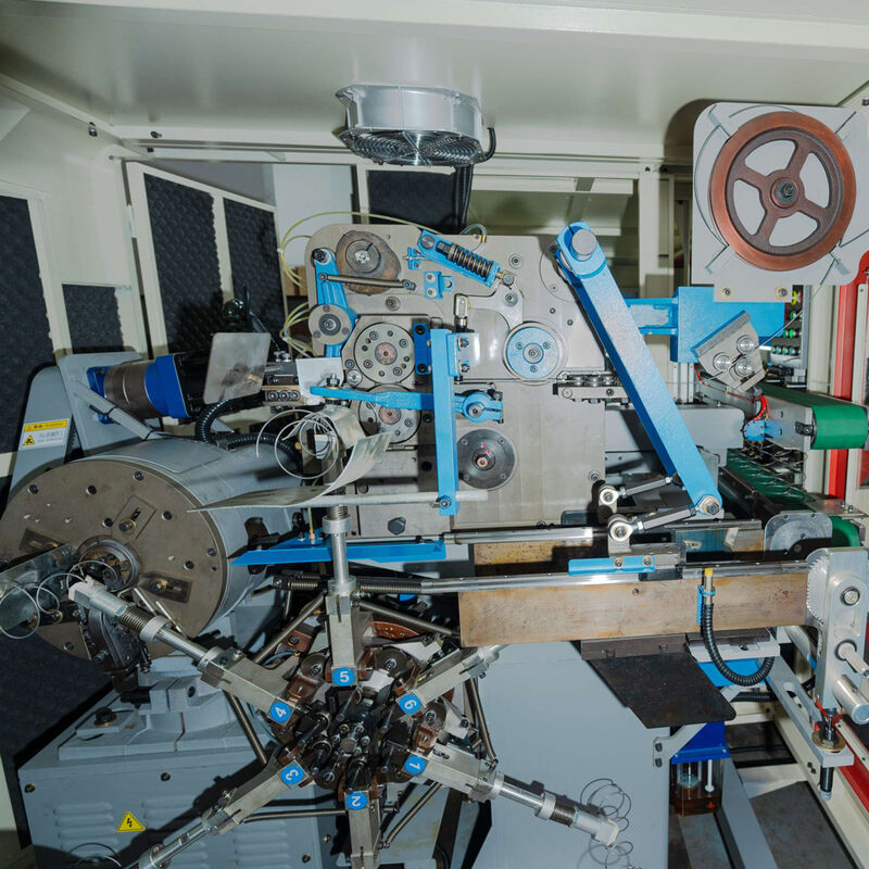 Kapazität 60-90 Matratzen pro Schicht (8 Stunden) Matratzenproduktionslinie Gesamtleistung ca. 35 kVA Hochleistungs-Matratzenherstellungsanlage