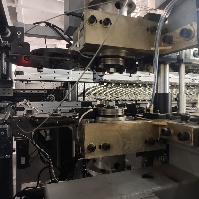 0.062-0.075mm Draht CNC-Frühling, der Maschinen-automatische Schraubenfeder-Maschine bildet