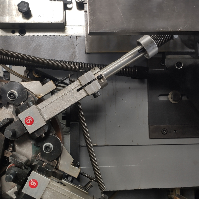 Drahtfeder-Matratzen-Fertigungsstraße-Drehungs-Maschine Durchmessers 1.8-2.5mm, die Frühlinge herstellt